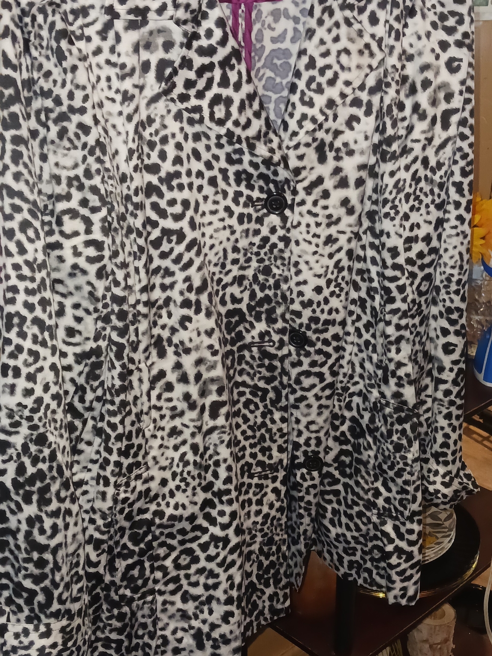 Dana Buchman Black & White Leopard-Print Blazer